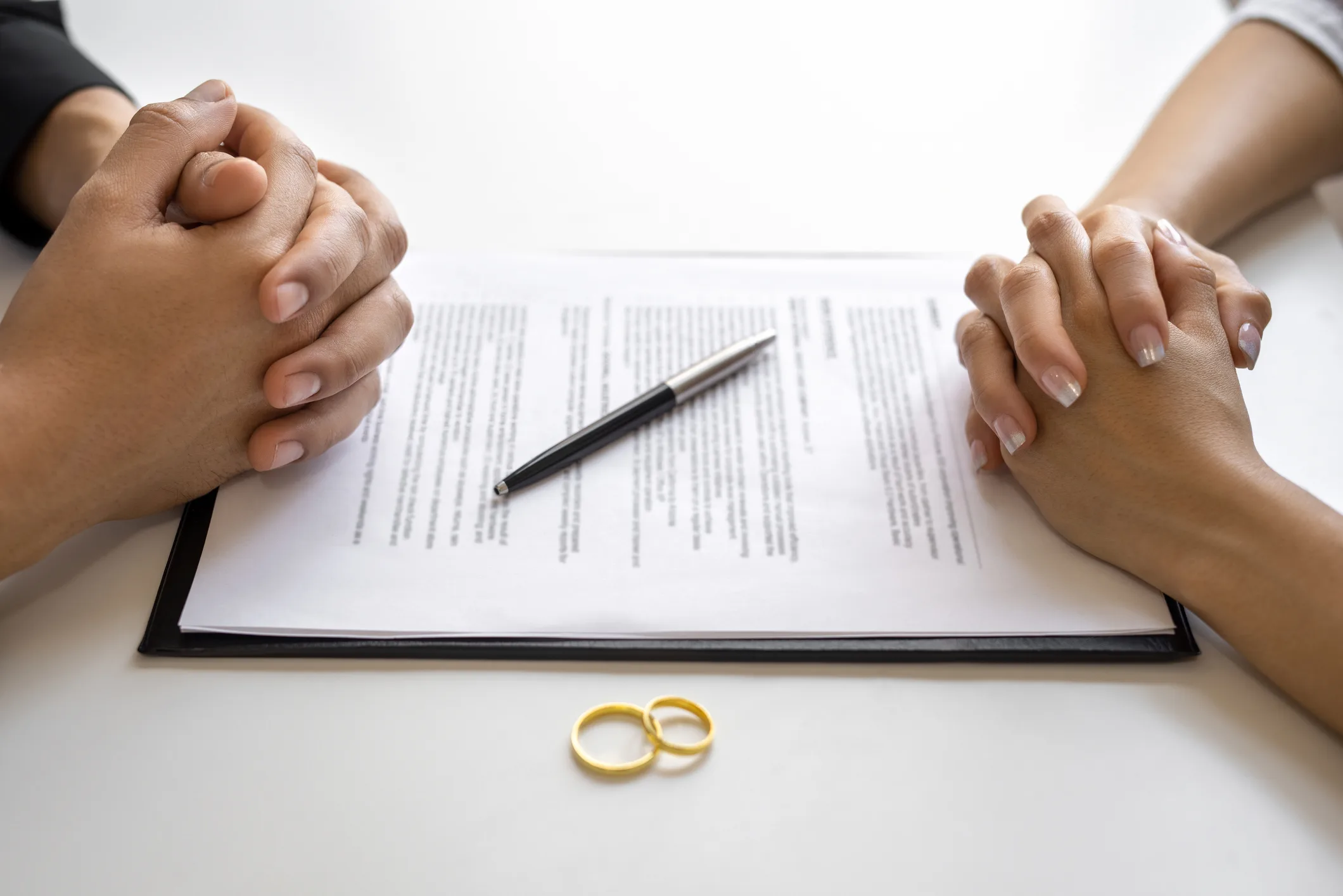 house division Texas divorce agreement and wedding rings