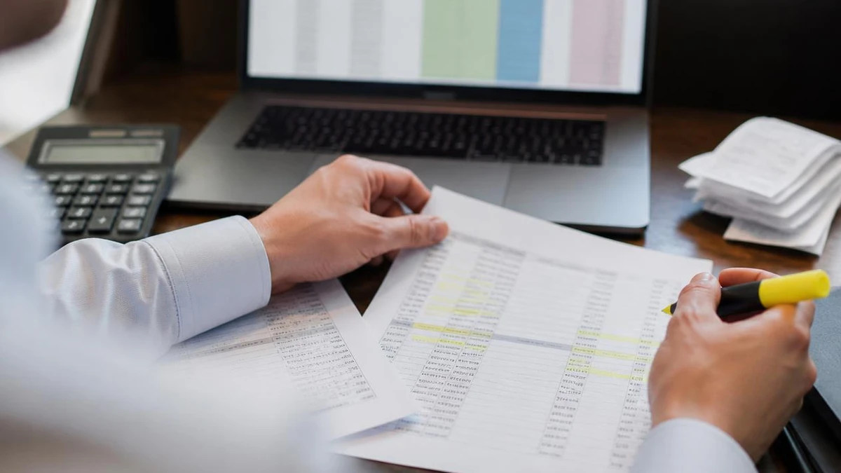 Forensic accountant tracing bank records to uncover hidden assets in a Texas divorce